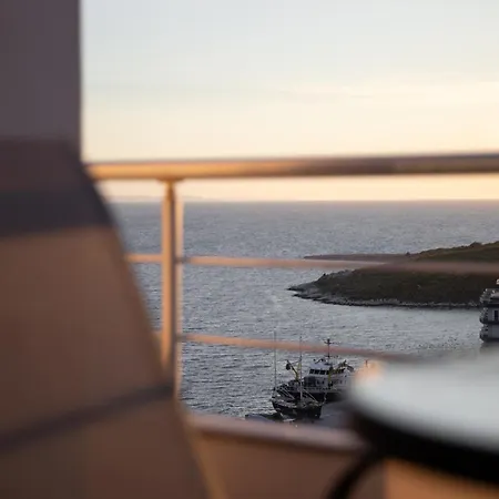 ホテル Silis Sarandë